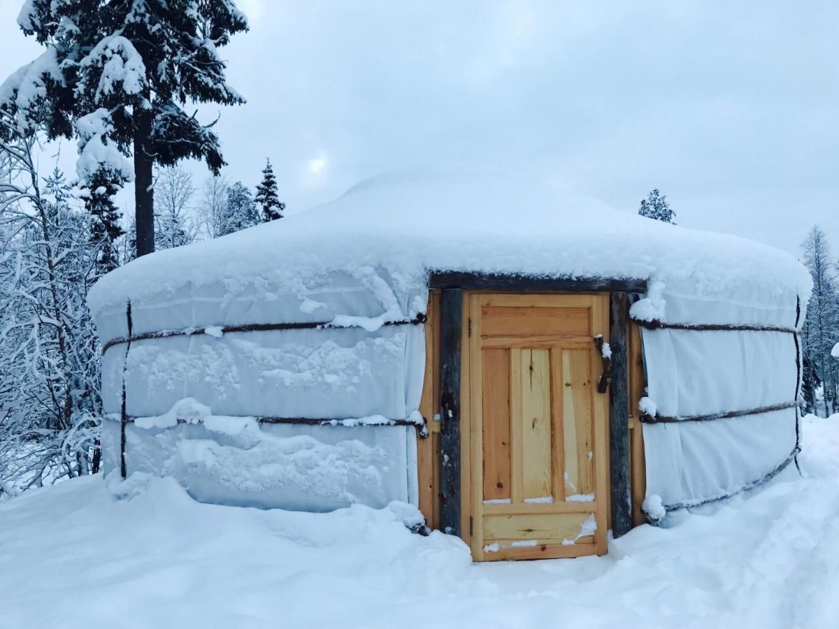 Люкс-шатры Yurt with a river view Tapio