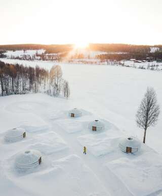 Люкс-шатры Yurt with a river view Tapio-2